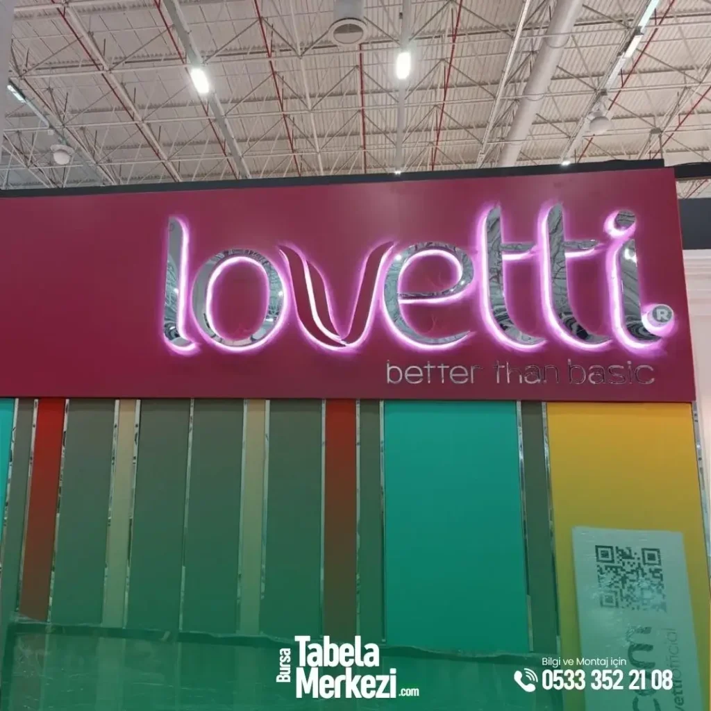 Fuar için Lovetti yazılı Işıklı Tabela