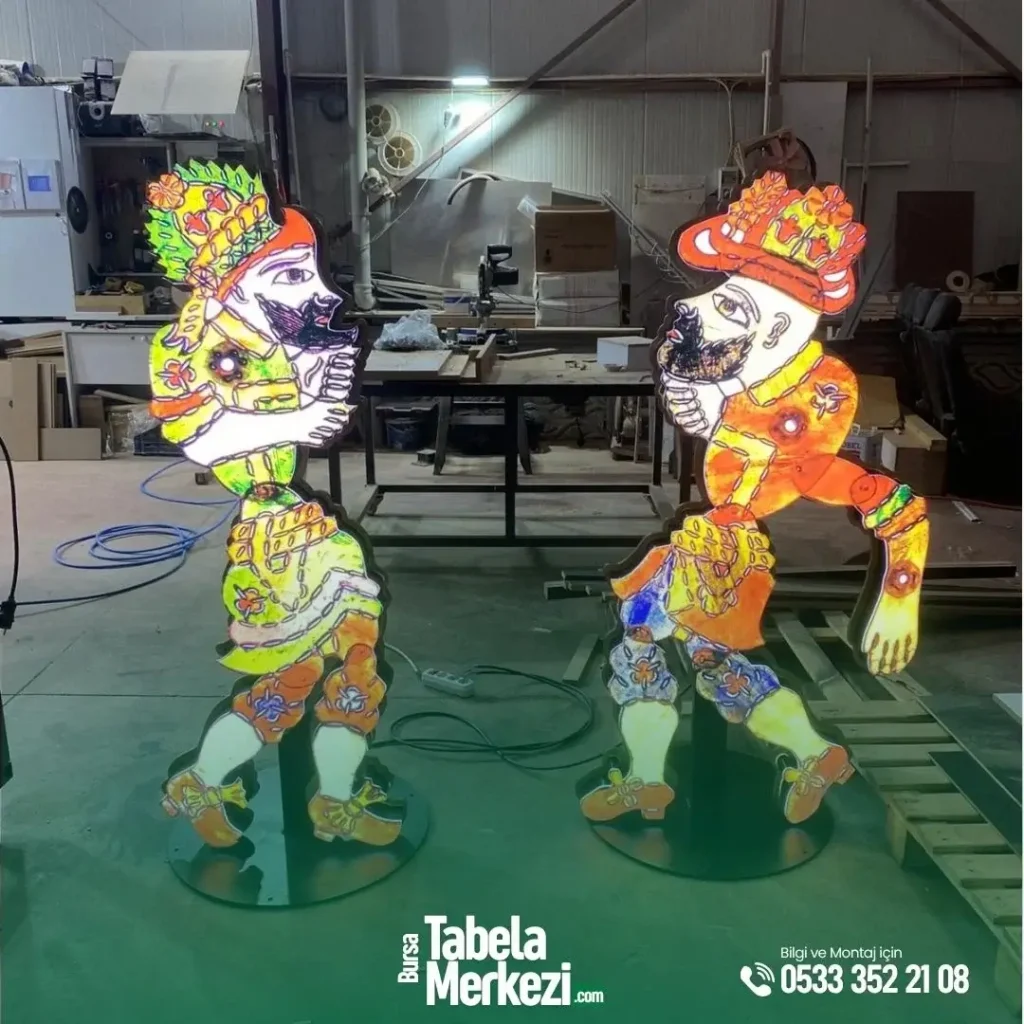 Kutu Harfden üretmiş olduğumuz Işıklı Karagöz ve Hacivat Dekoru