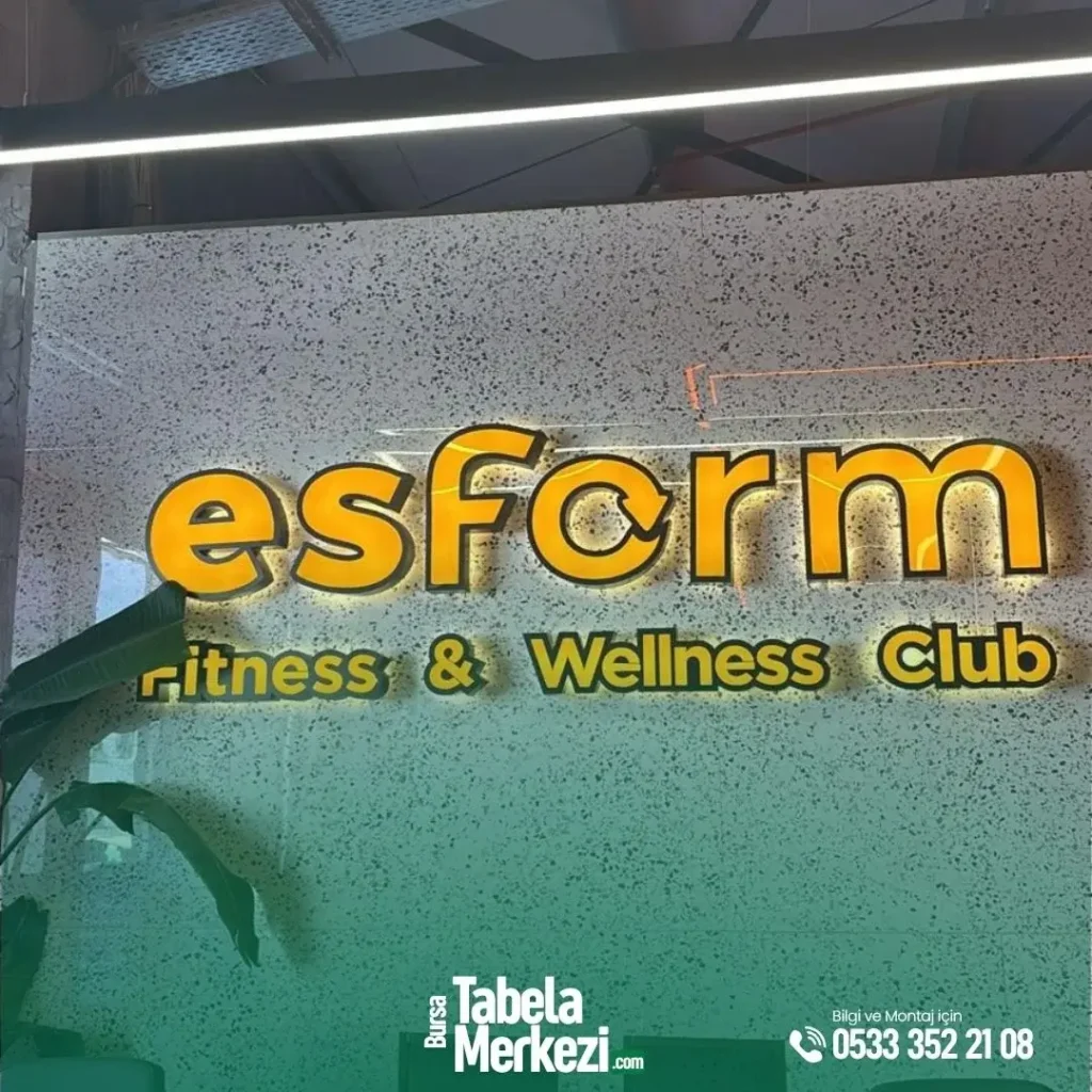 Spor Salonunun içinde kullanılacak iç mekana uygun yan profilleri siyah Işıklı Kutu Harf