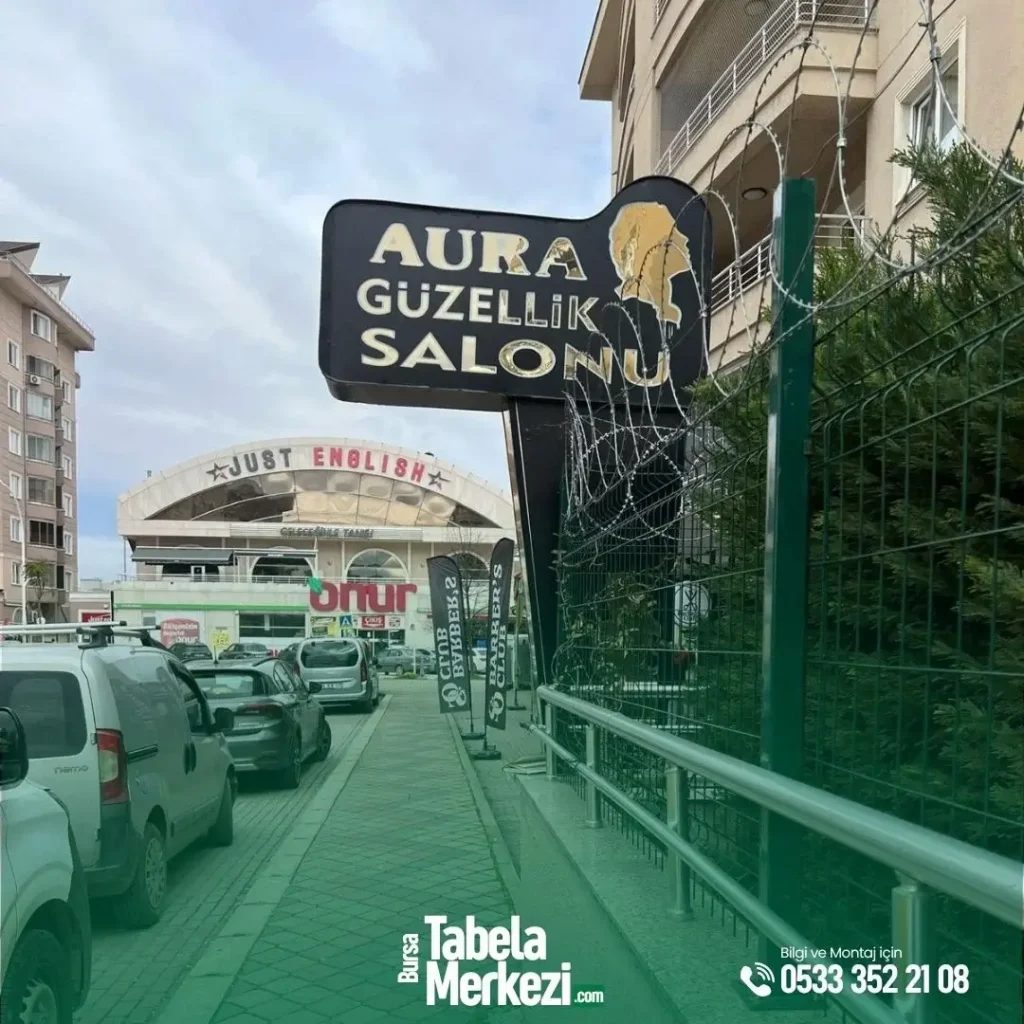 Yol üzeri gözüken Işıksız Gold renk Kutu Harf Tabela